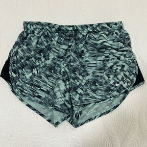 Nike DRI-FIT Shorts Size Small